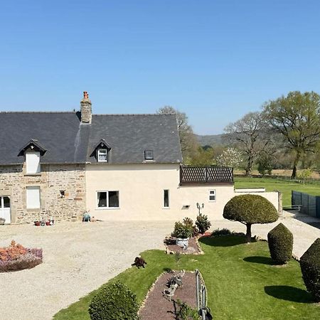 Maison La Touchardiere Barenton Exterior foto
