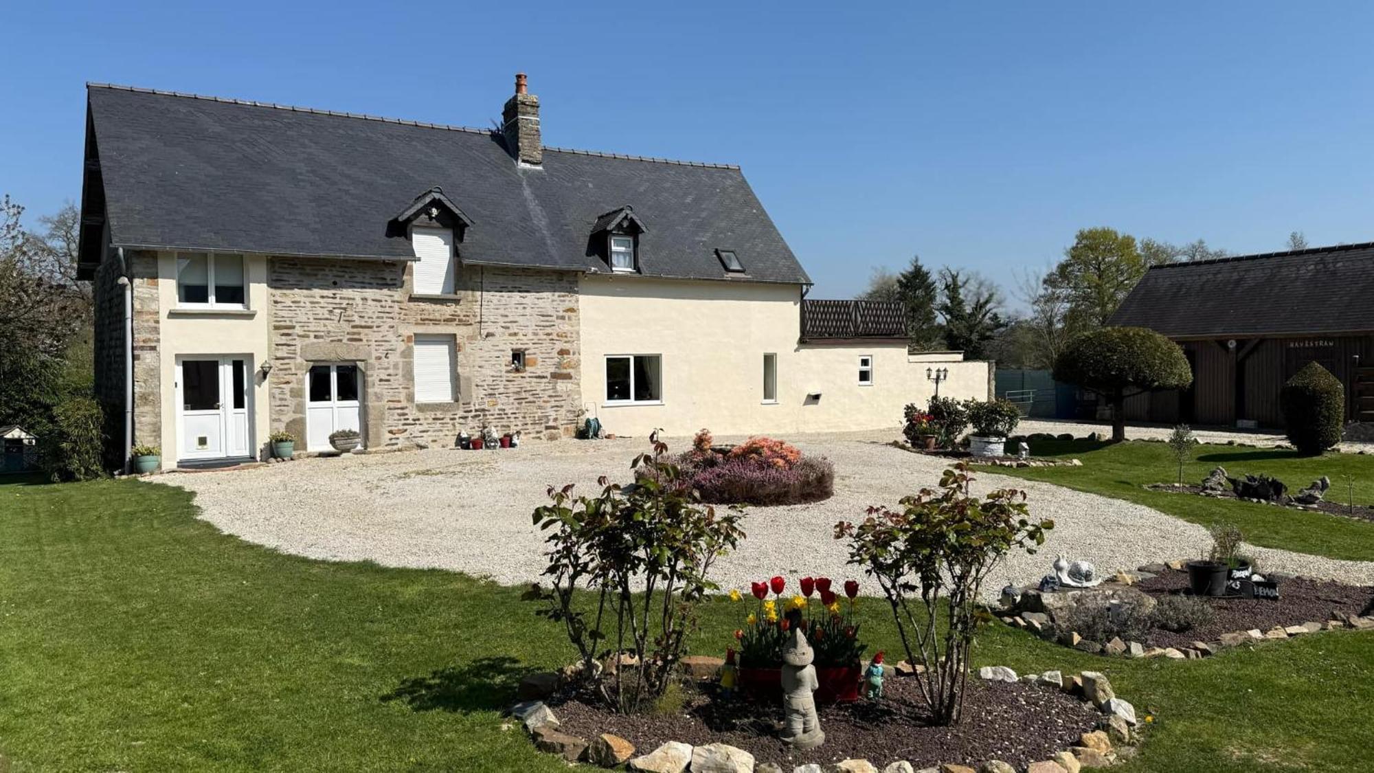 Maison La Touchardiere Barenton Exterior foto